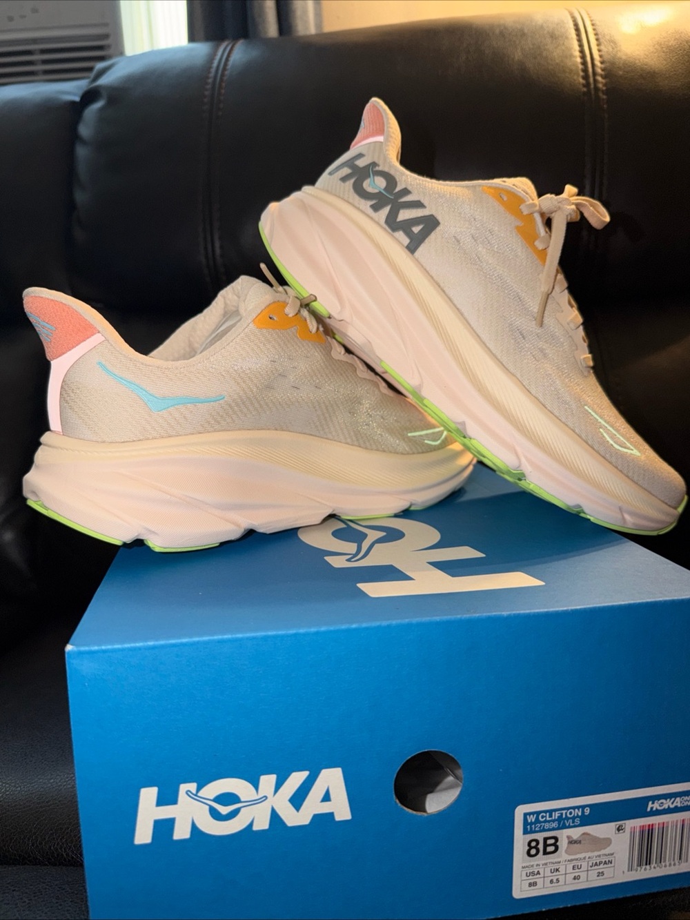 Hoka Clifton 9 Women's Running Shoe - Light Pink with Lime Accents size 8 B - Picture 2 of 7